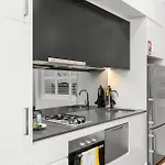1-Bed Unit With Alfresco Dining And Bbq